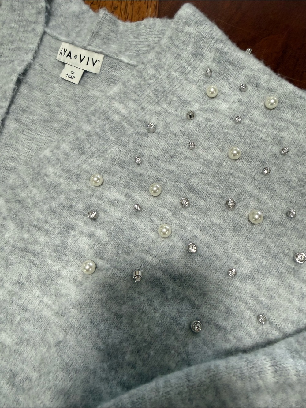 Ava & Viv Gray Pearl Rhinestone Embellished Cardigan 1X - Picture 8 of 8